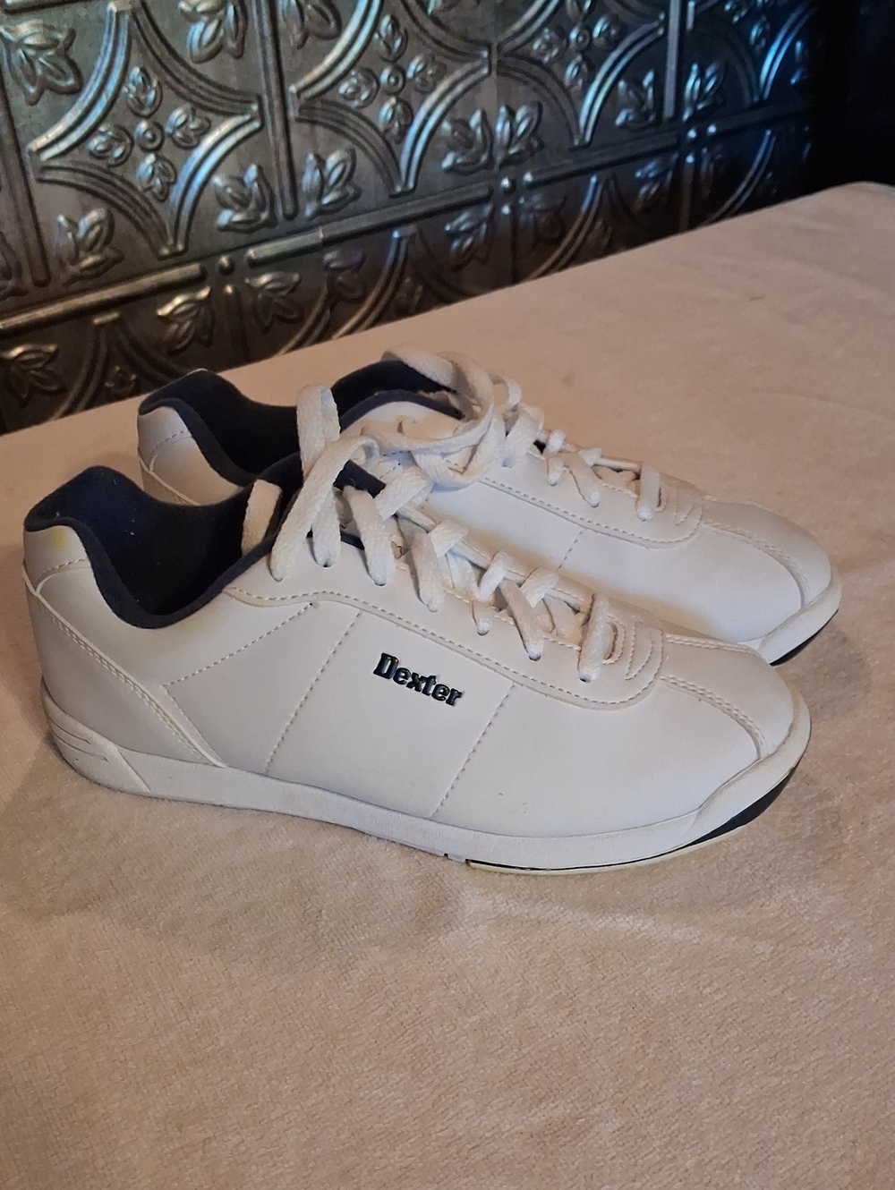Dexter White Bowling Lace-Up Sneakers with Navy Interior Size 7.5
